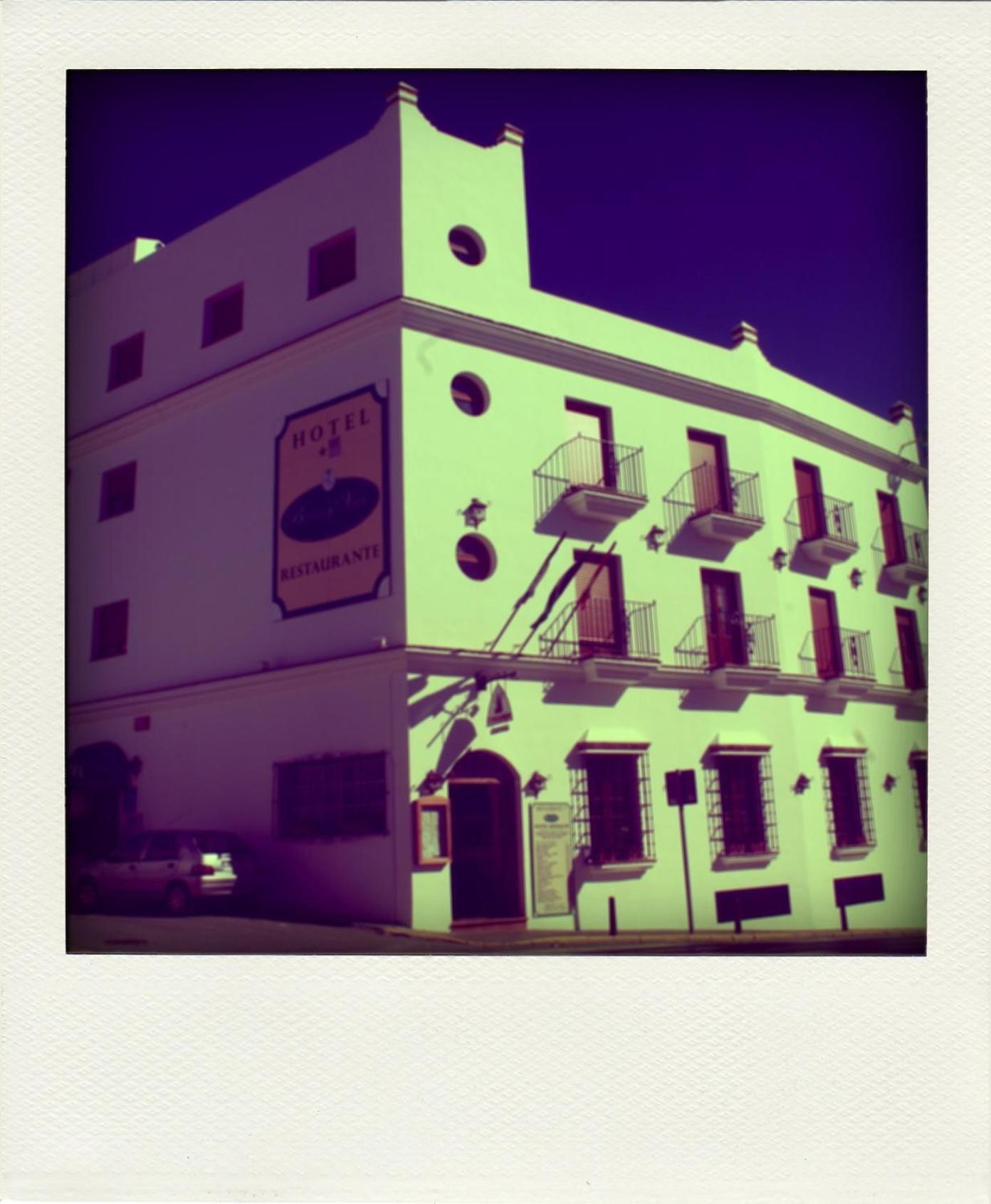 Hotel Restaurante Blanco Y Verde Conil De La Frontera Luaran gambar