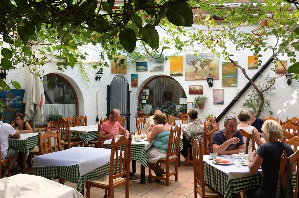 Hotel Restaurante Blanco Y Verde Conil De La Frontera Luaran gambar